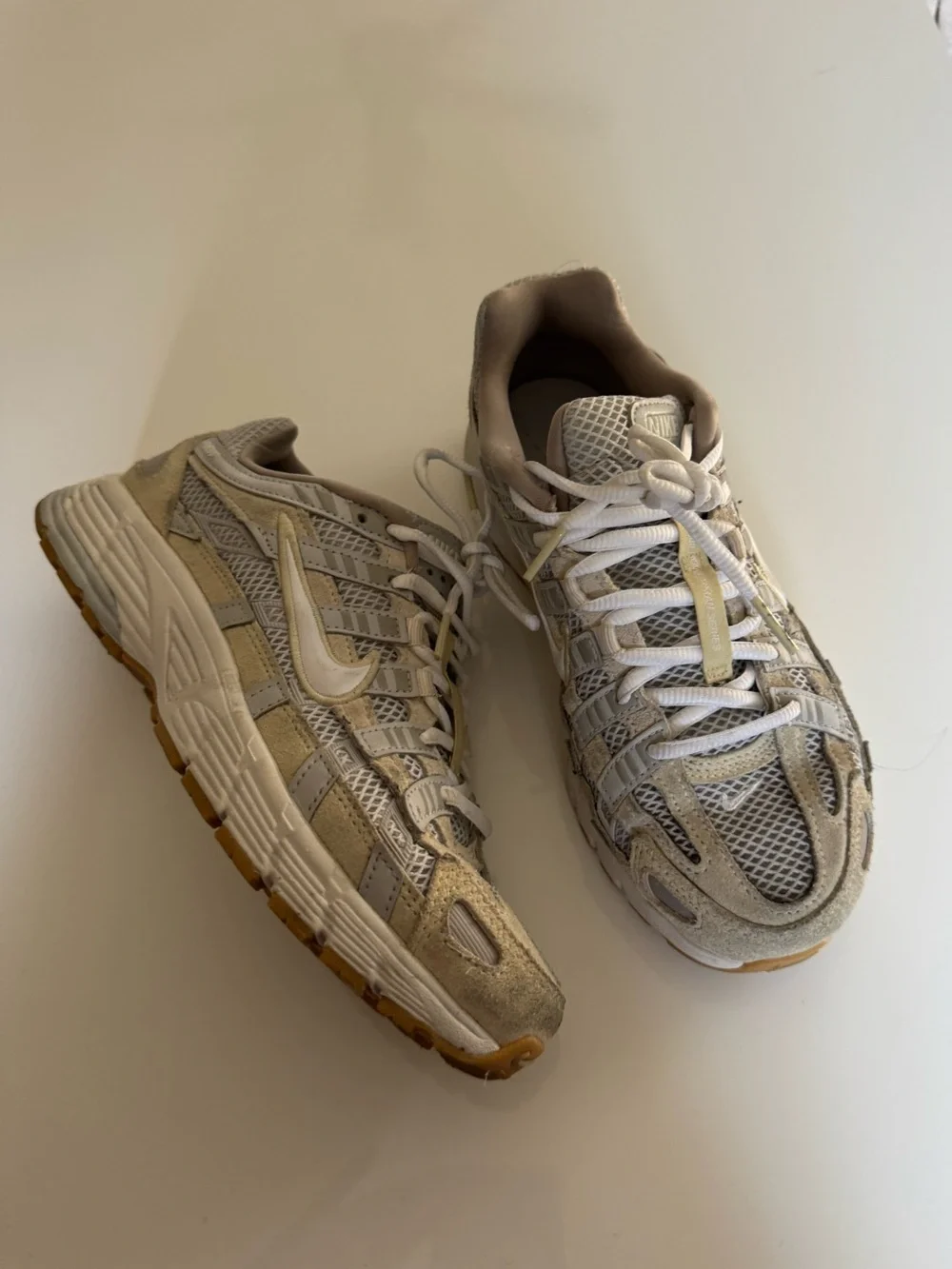 Women Nike P-6000 Shoes 6.5